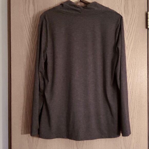 Lovely Dana Buchman Charcoal Gray Flowy Top Sz XL - Picture 2 of 7